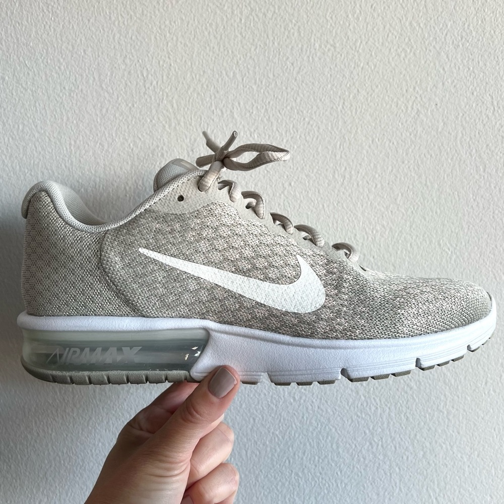 EUC Nike Air Max Sequent 2 clay grey w/light pink